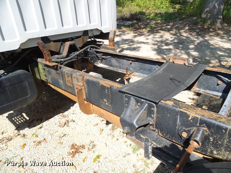 image for item DC2994 1994 GMC Kodiak C6500  truck cab and chassis