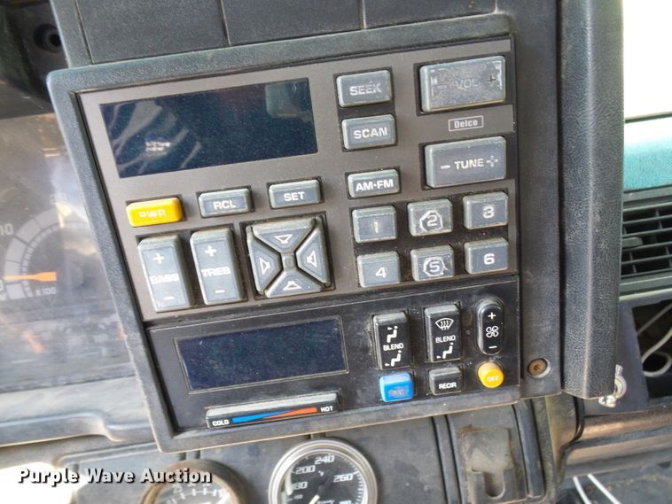 image for item DC2994 1994 GMC Kodiak C6500  truck cab and chassis