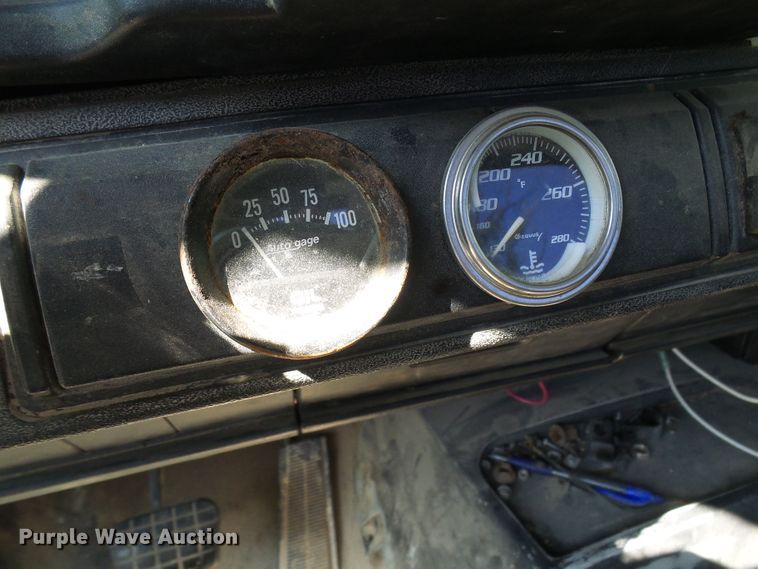 image for item DC2994 1994 GMC Kodiak C6500  truck cab and chassis