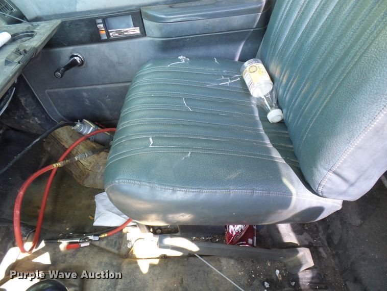 image for item DC2994 1994 GMC Kodiak C6500  truck cab and chassis