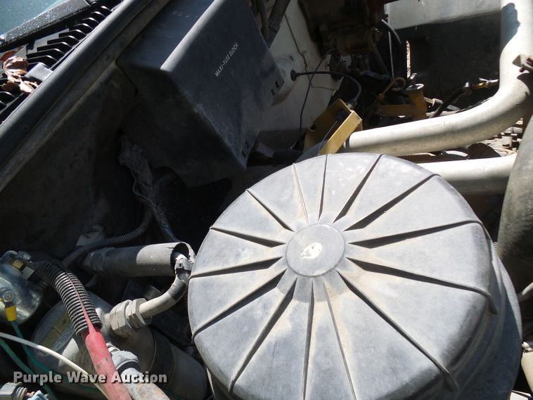 image for item DC2994 1994 GMC Kodiak C6500  truck cab and chassis