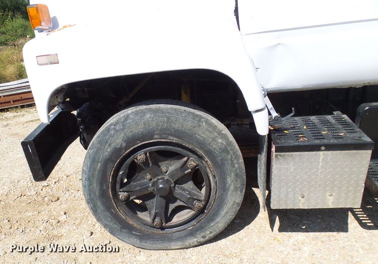 image for item DC2995 1990 GMC C6000  dump truck