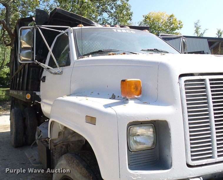 image for item DC2995 1990 GMC C6000  dump truck