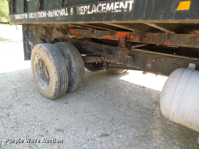 image for item DC2995 1990 GMC C6000  dump truck