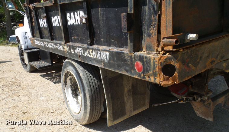 image for item DC2995 1990 GMC C6000  dump truck