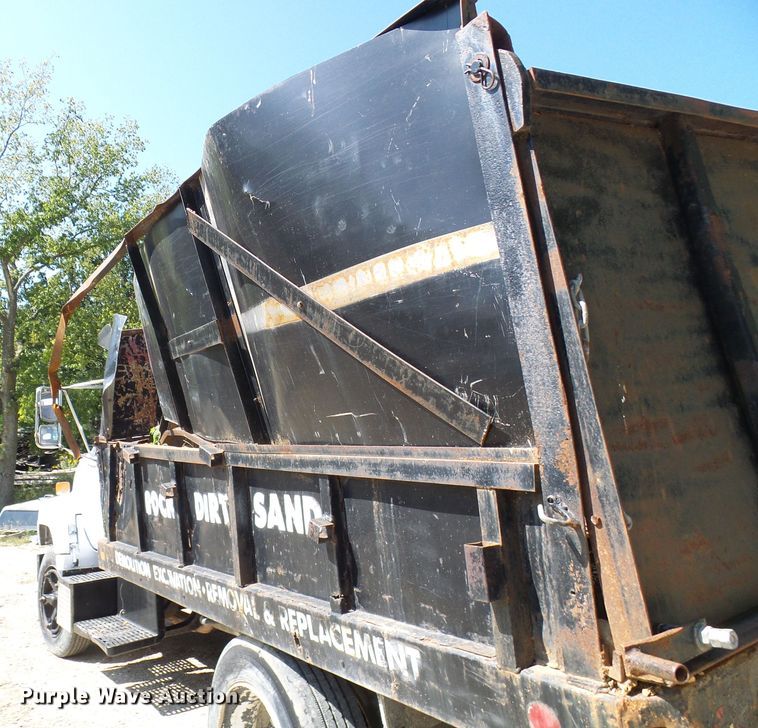 image for item DC2995 1990 GMC C6000  dump truck