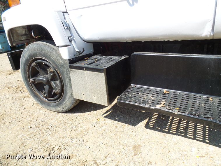 image for item DC2995 1990 GMC C6000  dump truck