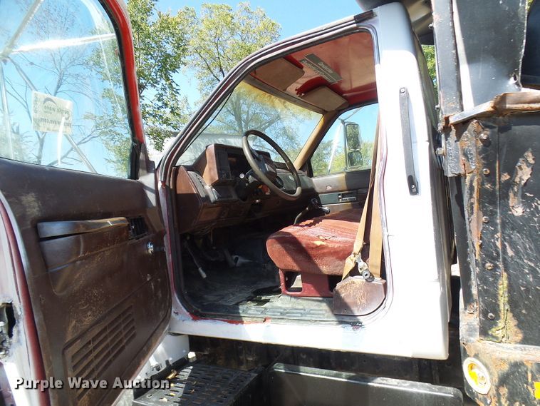 image for item DC2995 1990 GMC C6000  dump truck