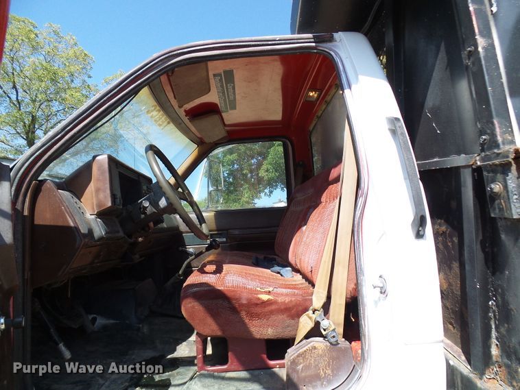 image for item DC2995 1990 GMC C6000  dump truck