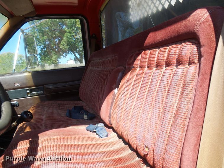 image for item DC2995 1990 GMC C6000  dump truck