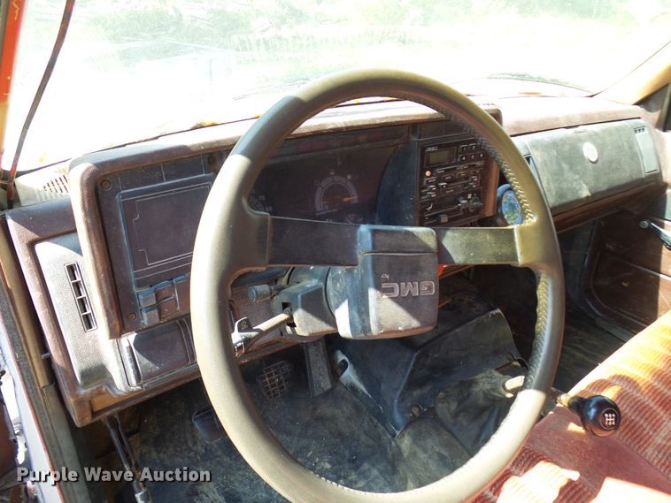 image for item DC2995 1990 GMC C6000  dump truck