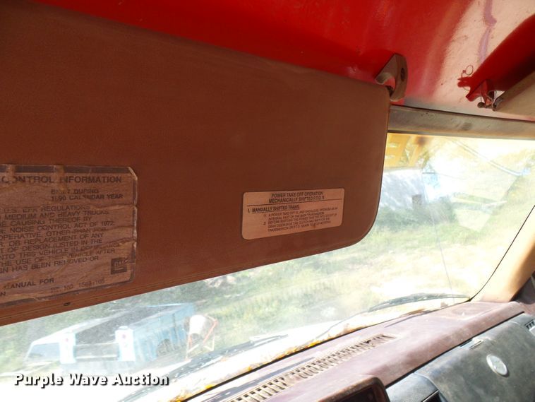 image for item DC2995 1990 GMC C6000  dump truck