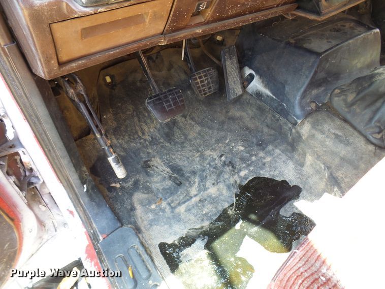 image for item DC2995 1990 GMC C6000  dump truck