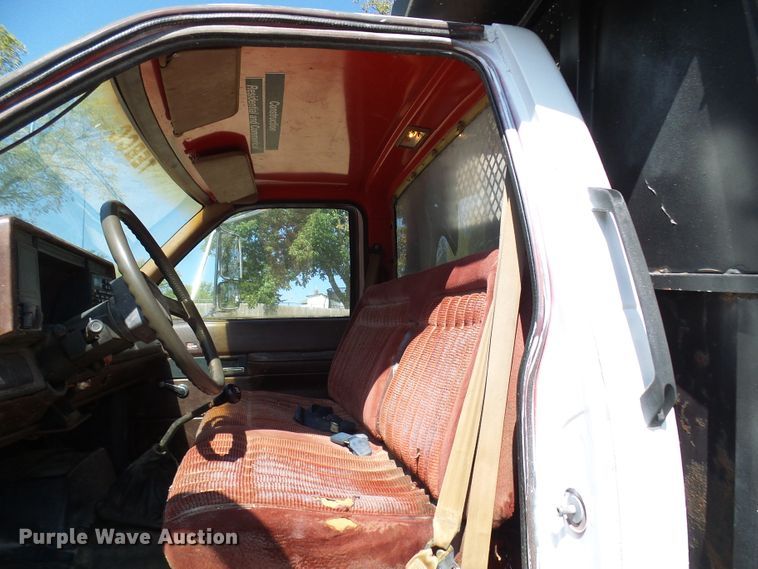 image for item DC2995 1990 GMC C6000  dump truck