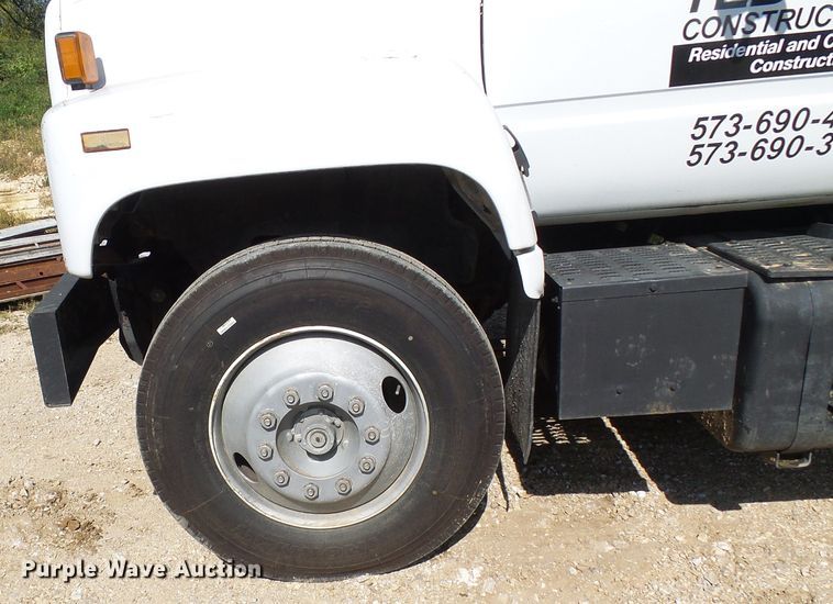 image for item DC2997 1993 GMC TopKick C6500  flatbed truck