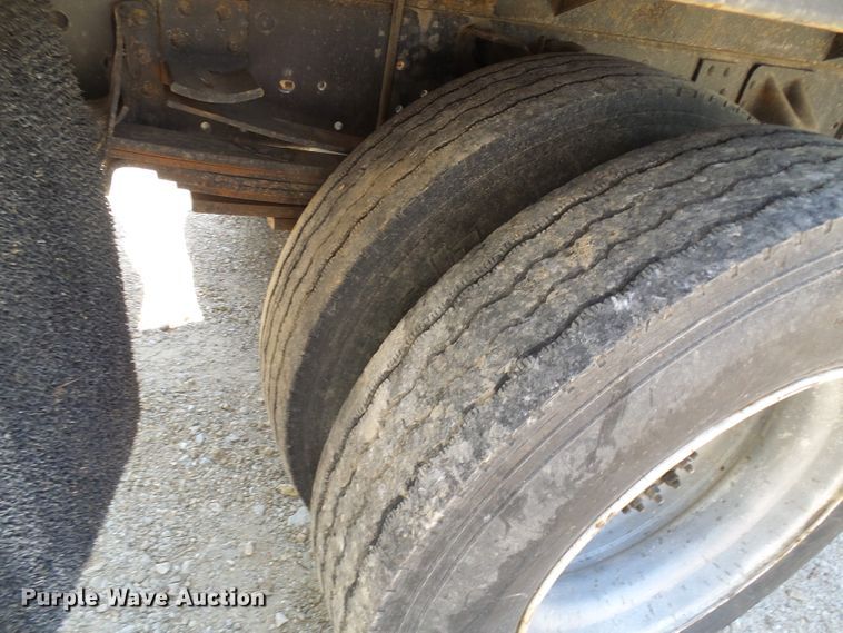 image for item DC2997 1993 GMC TopKick C6500  flatbed truck