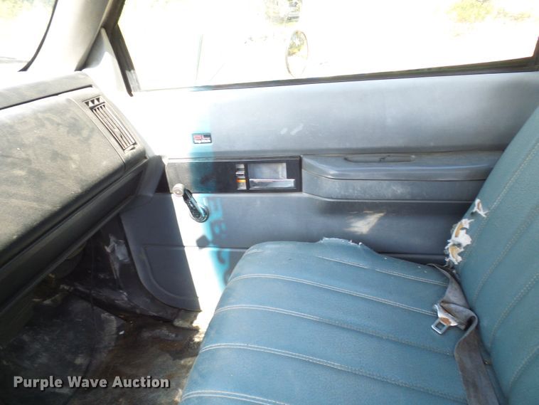 image for item DC2997 1993 GMC TopKick C6500  flatbed truck