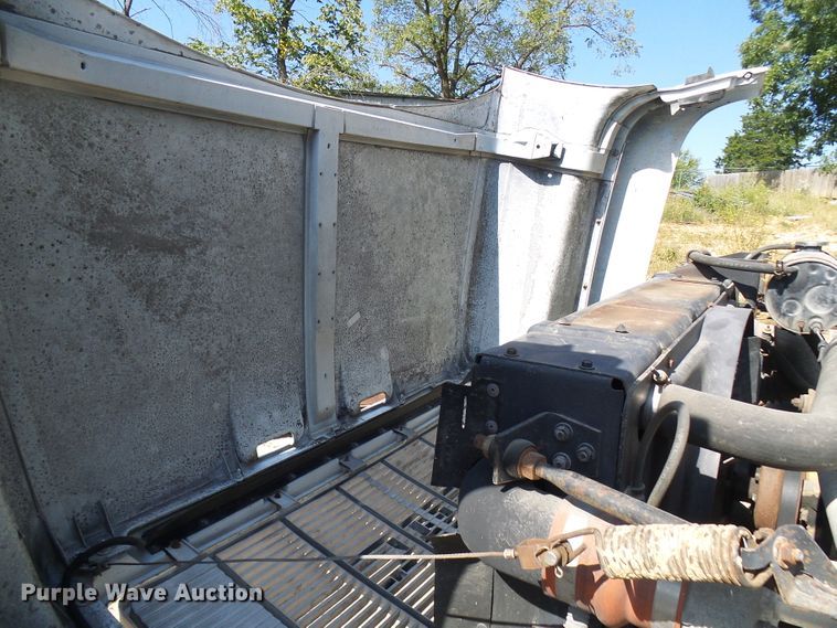 image for item DC2997 1993 GMC TopKick C6500  flatbed truck