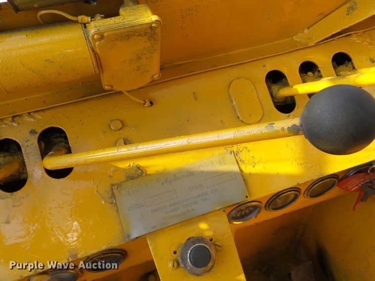 image for item DC2998 Grove RT58  crane