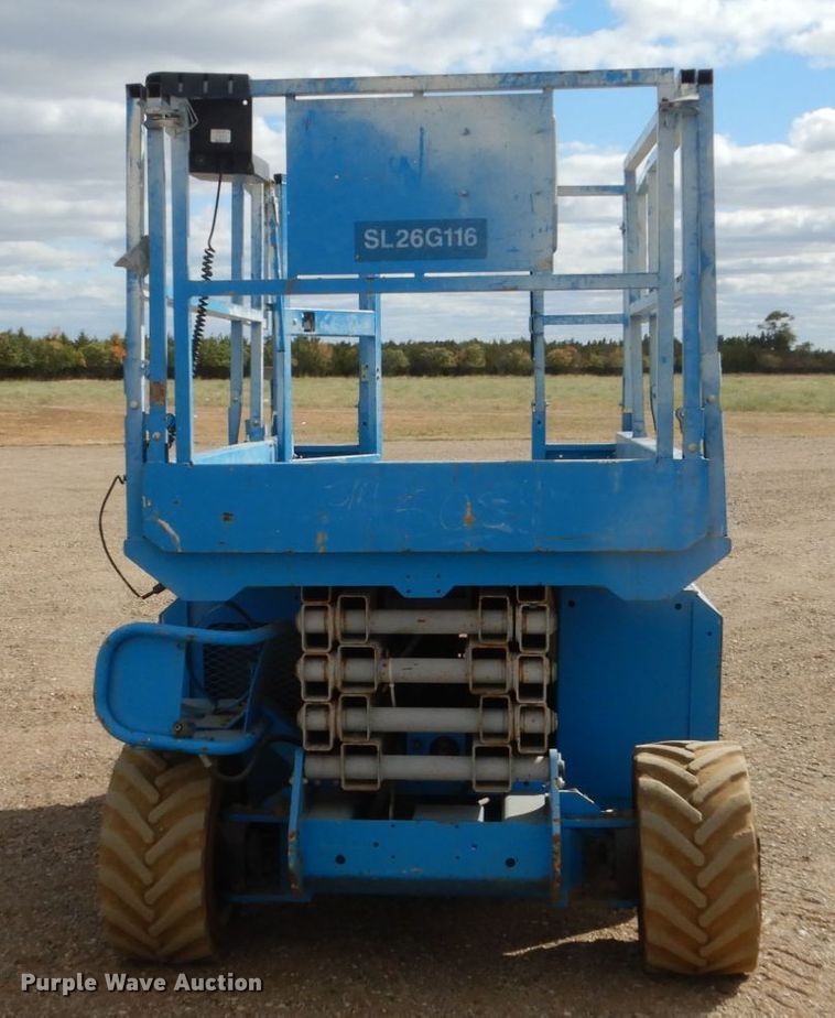 image for item DC8813 2007 Genie GS-2668  scissor lift