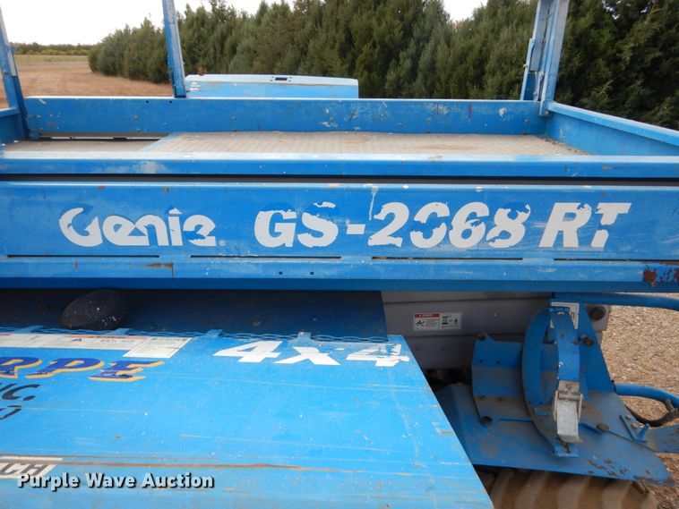 image for item DC8813 2007 Genie GS-2668  scissor lift