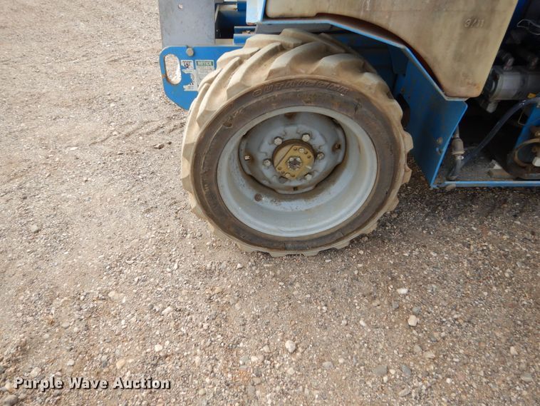 image for item DC8813 2007 Genie GS-2668  scissor lift