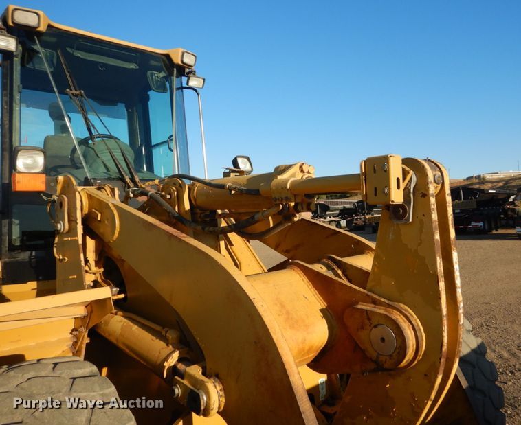 image for item DC8826 2003 Caterpillar 938G  wheel loader