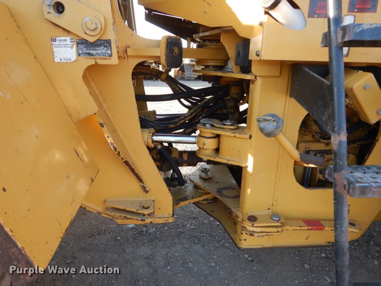 image for item DC8826 2003 Caterpillar 938G  wheel loader