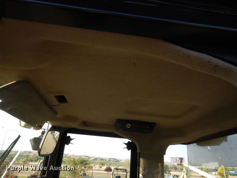 image for item DC8826 2003 Caterpillar 938G  wheel loader