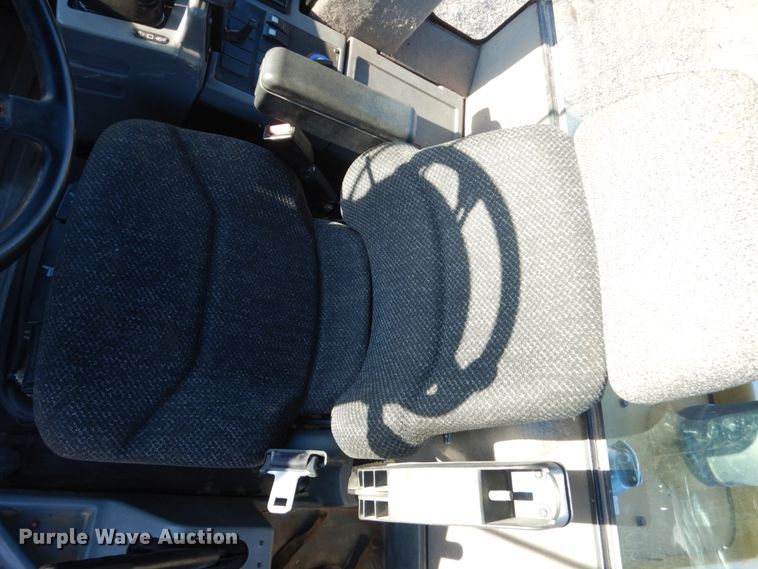 image for item DC8826 2003 Caterpillar 938G  wheel loader