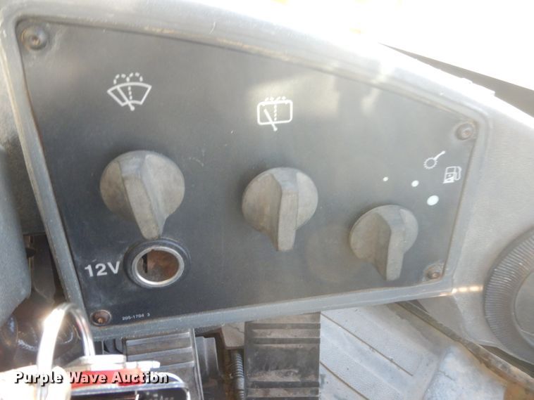 image for item DC8826 2003 Caterpillar 938G  wheel loader