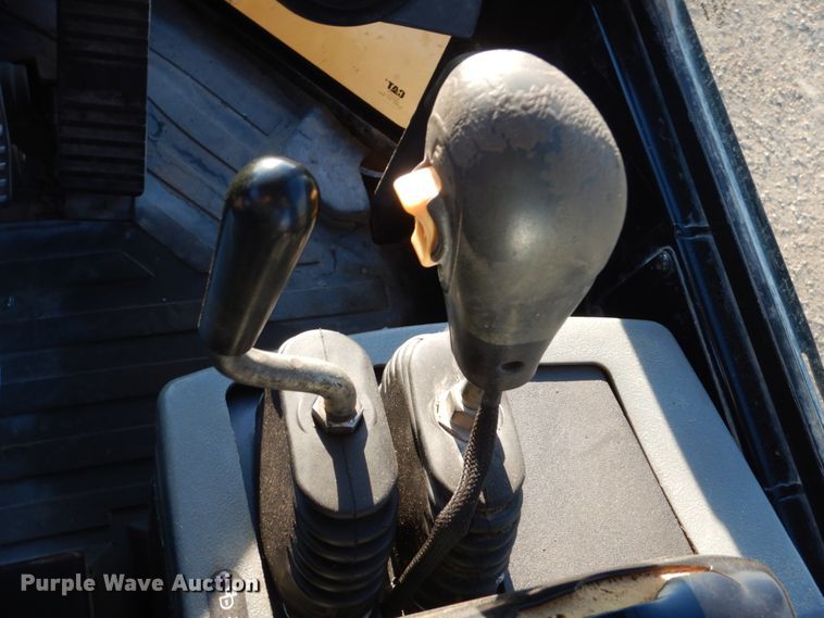 image for item DC8826 2003 Caterpillar 938G  wheel loader