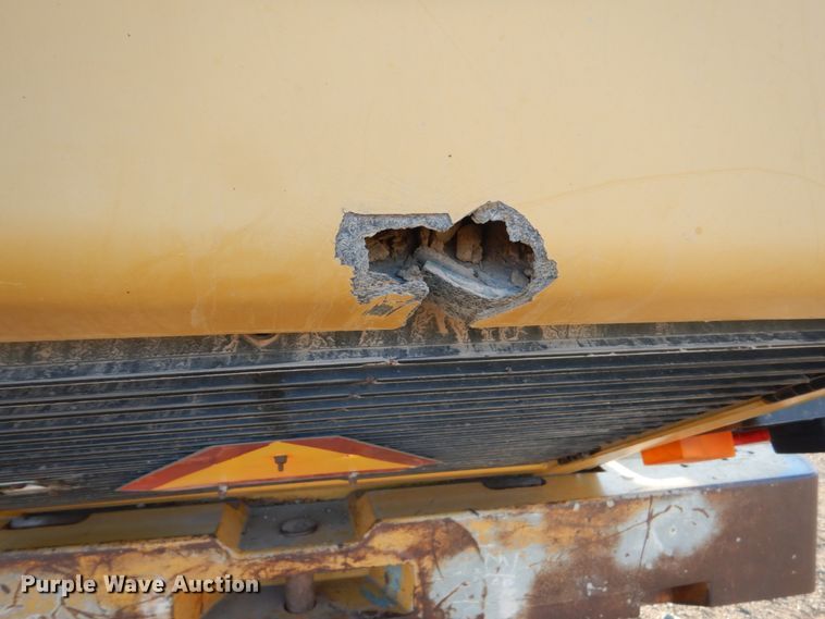 image for item DC8826 2003 Caterpillar 938G  wheel loader