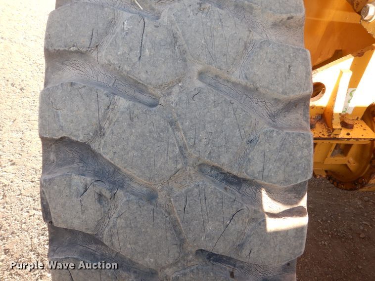 image for item DC8826 2003 Caterpillar 938G  wheel loader