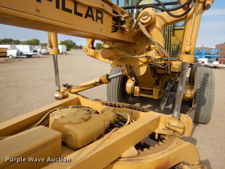 image for item DC8850 1975 Caterpillar 140G  motor grader