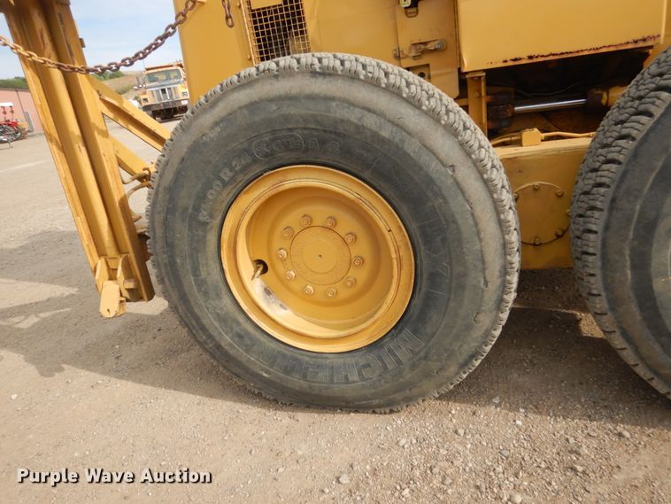 image for item DC8850 1975 Caterpillar 140G  motor grader