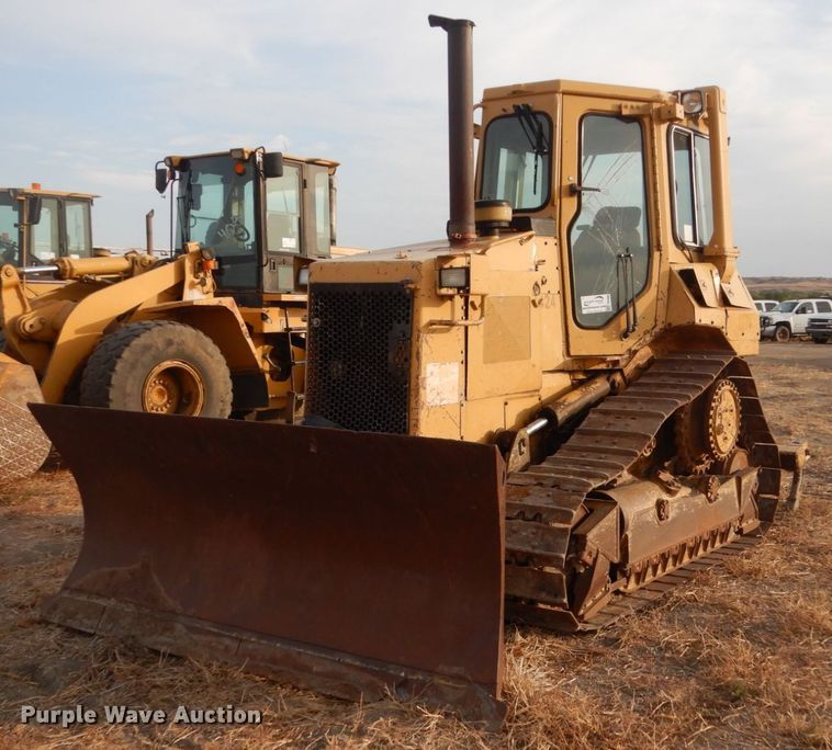 image for item DC8888 1990 Caterpillar D4H  dozer