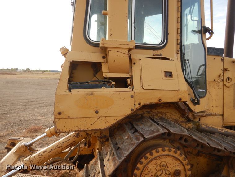 image for item DC8888 1990 Caterpillar D4H  dozer
