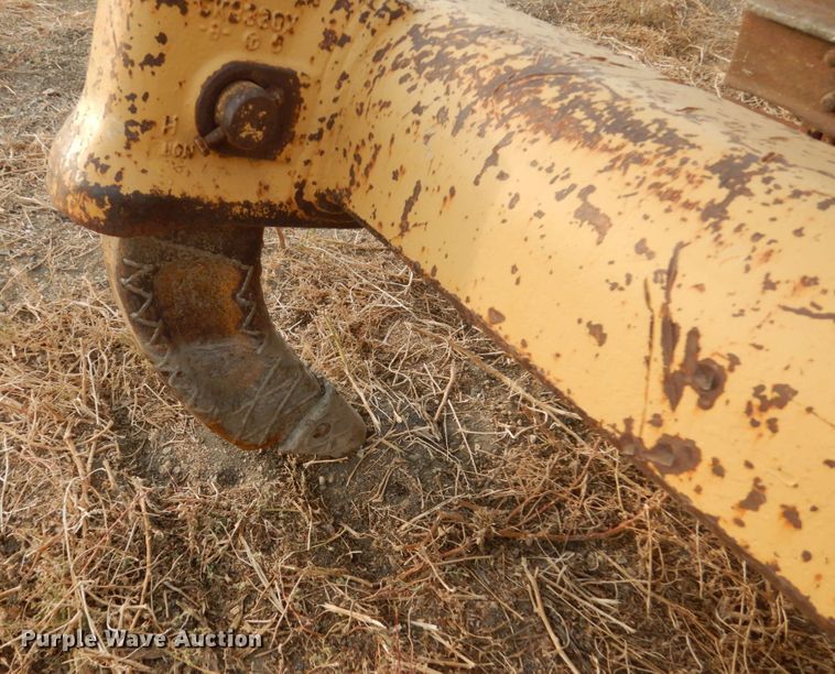 image for item DC8888 1990 Caterpillar D4H  dozer