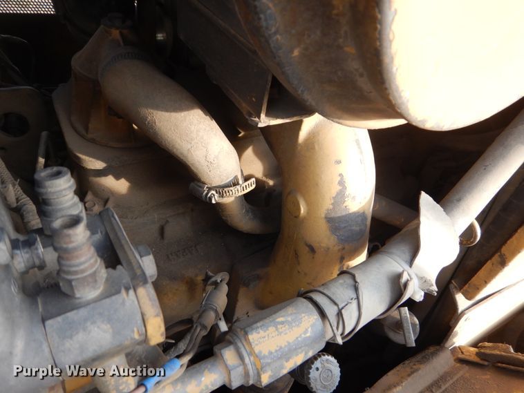 image for item DC8888 1990 Caterpillar D4H  dozer