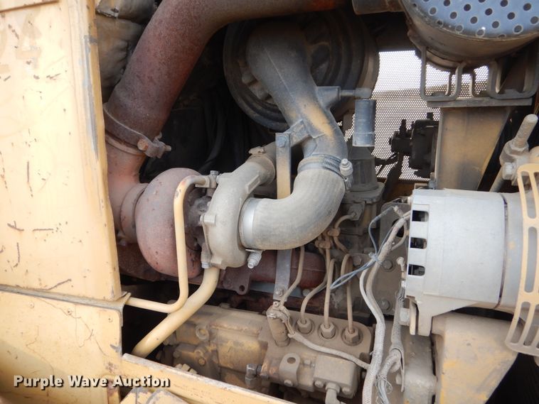 image for item DC8888 1990 Caterpillar D4H  dozer