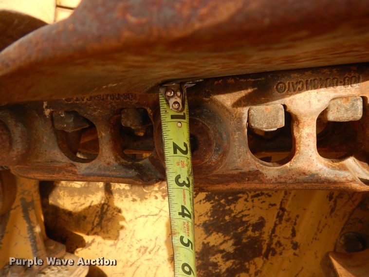 image for item DC8888 1990 Caterpillar D4H  dozer