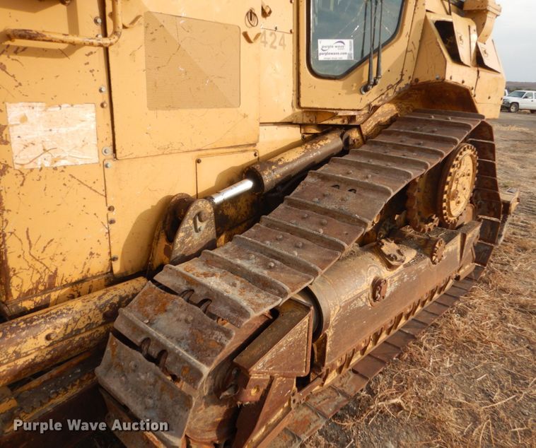 image for item DC8888 1990 Caterpillar D4H  dozer