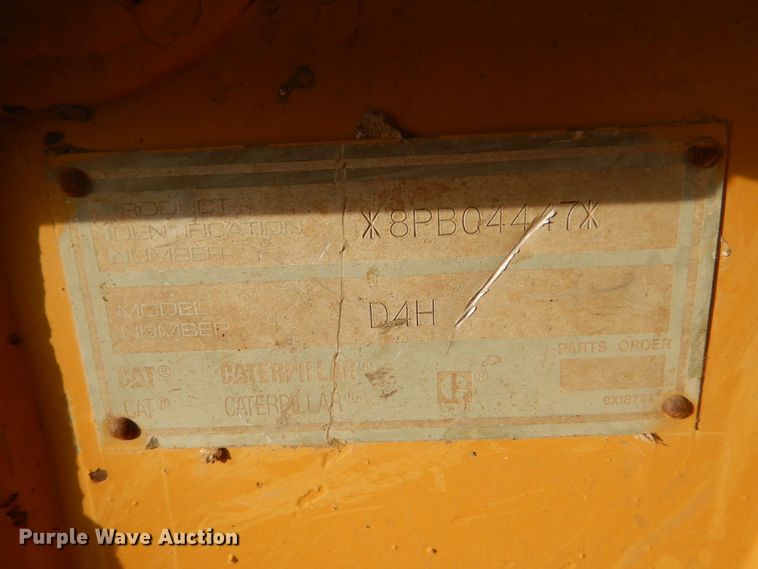 image for item DC8888 1990 Caterpillar D4H  dozer