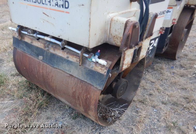 image for item DC8895 1997 Ingersoll Rand DD-24  vibratory double drum roller
