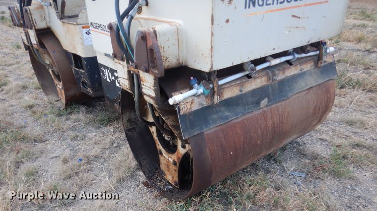image for item DC8895 1997 Ingersoll Rand DD-24  vibratory double drum roller