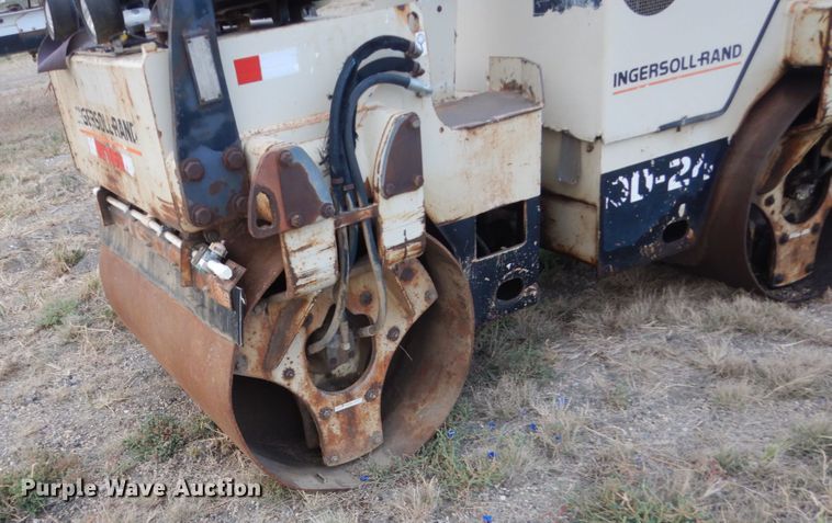 image for item DC8895 1997 Ingersoll Rand DD-24  vibratory double drum roller