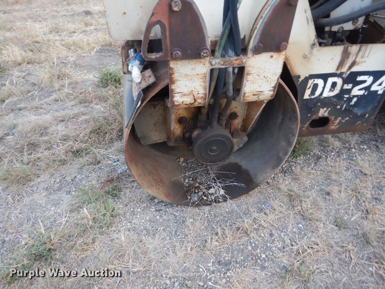 image for item DC8895 1997 Ingersoll Rand DD-24  vibratory double drum roller