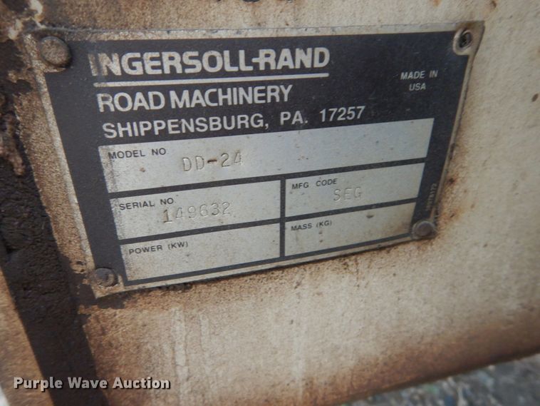 image for item DC8895 1997 Ingersoll Rand DD-24  vibratory double drum roller