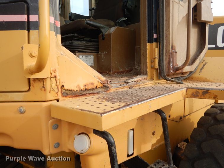 image for item DC8906 1996 Caterpillar 938F  wheel loader